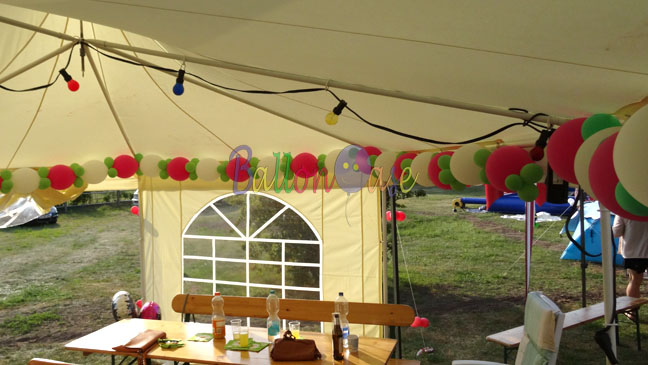 Festzeltdekorationen mit Ballons