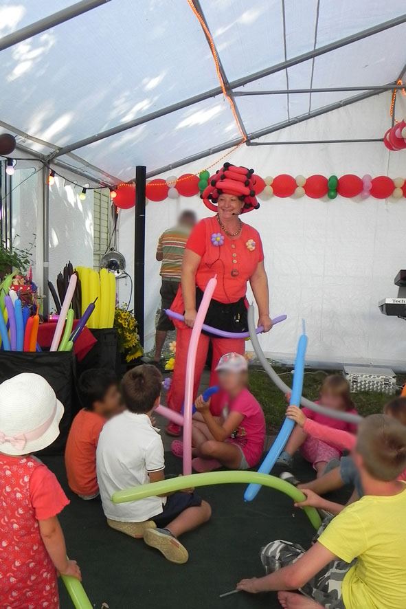 Ballonvorführung beim Gartenfest